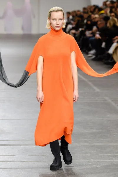 Look 70